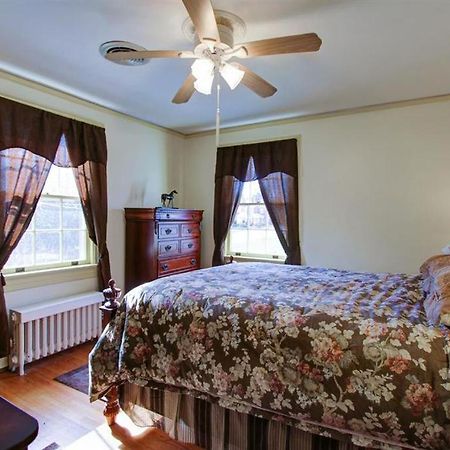 Home Sweet Home, Suite #2, Near Liberty University, And Lynchburg Hospital, Deluxe Queen Size Bedroom Экстерьер фото