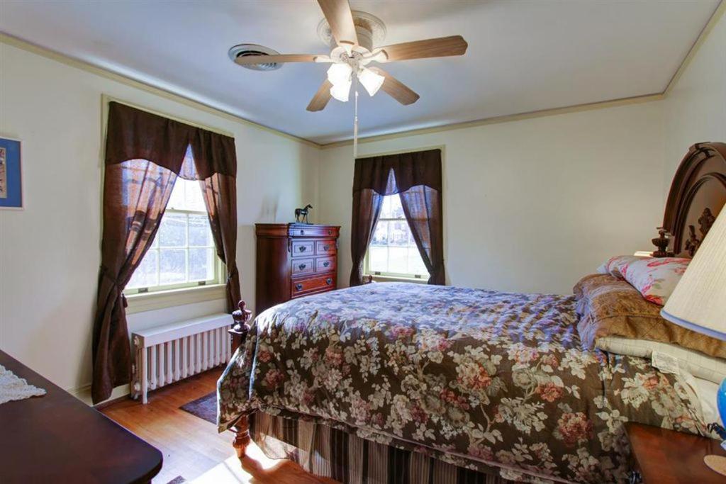 Home Sweet Home, Suite #2, Near Liberty University, And Lynchburg Hospital, Deluxe Queen Size Bedroom Экстерьер фото