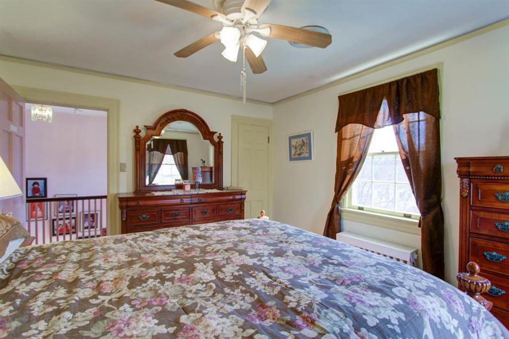 Home Sweet Home, Suite #2, Near Liberty University, And Lynchburg Hospital, Deluxe Queen Size Bedroom Экстерьер фото